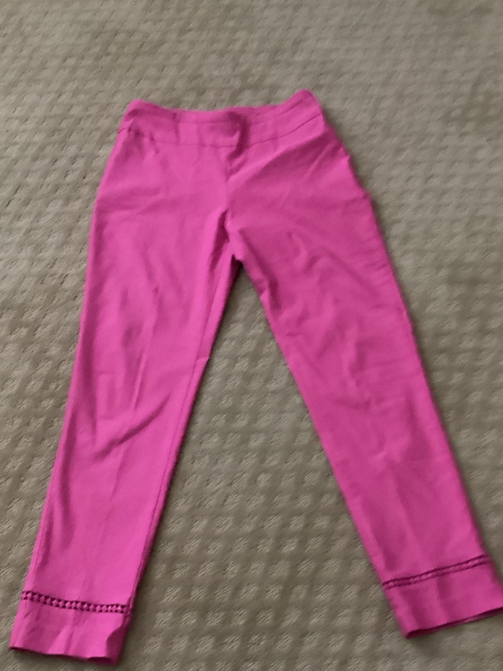 crown & ivy Hot Pink Cropped Stretch Pants